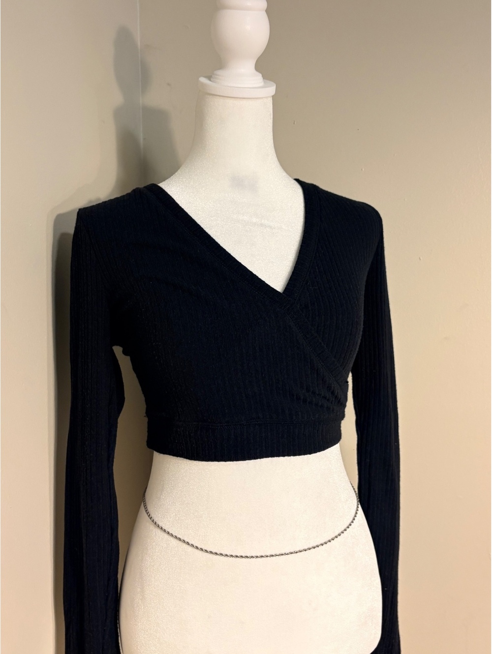 Abercrombie & Fitch Black Cropped Wrap Top Size S Long Sleeve Ribbed Minimalist